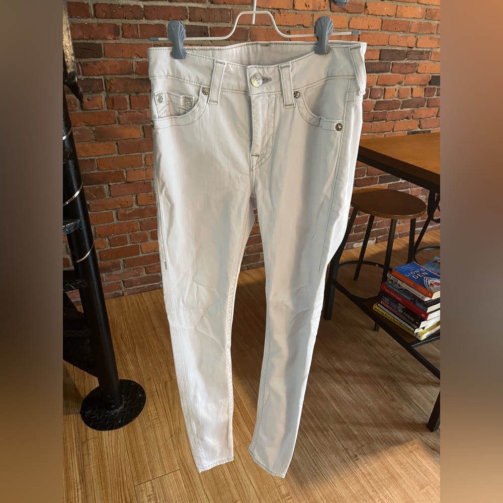 True Religion like new Women's Halle Super Skinny Stretch Jean White (size 27)